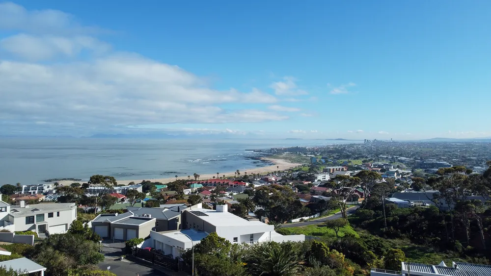 South Africa, Western Cape, Mountainside, Goeie Hoop Street, 8