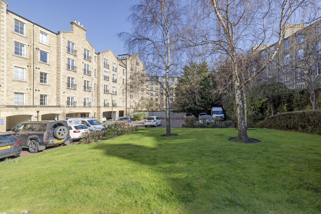 89 (Flat 12) East London Street, New Town, Edinburgh, EH7 4BQ Image 21