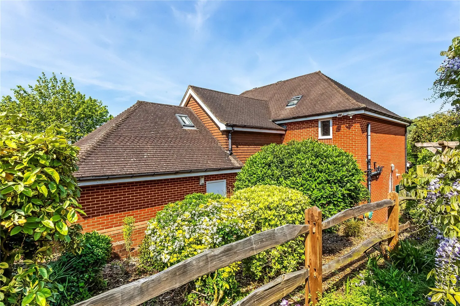 Hethersett Close, Reigate, RH2 photo 14