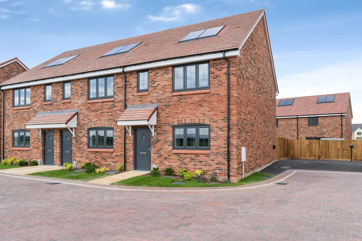 Euphorbia End, Kennett, Newmarket