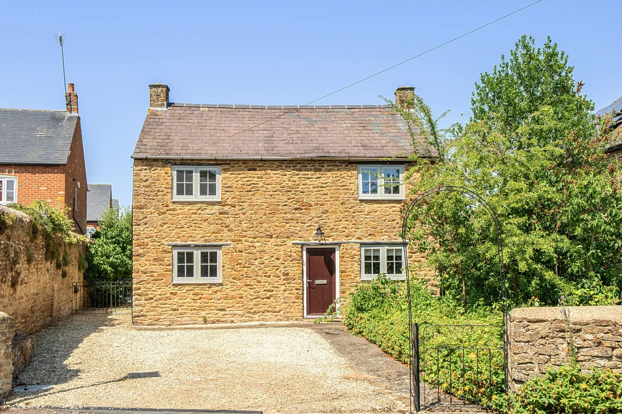 Wales Street, Kings Sutton, OX17 photo 1