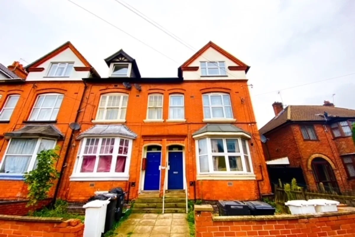 Glenfield Road, LEICESTER