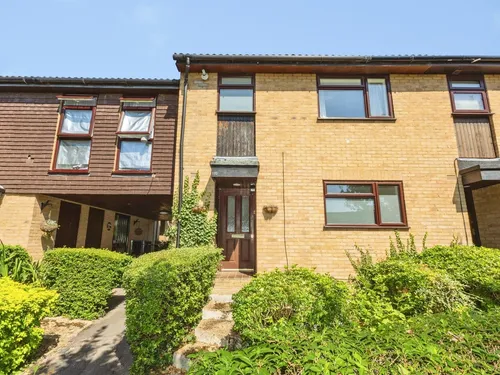 Fleetham Gardens, Lower Earley, Readingphoto