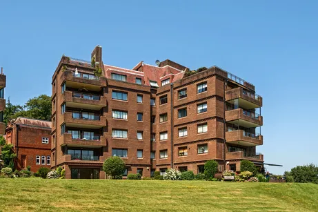 Lythe Hill Park, Haslemere, GU27