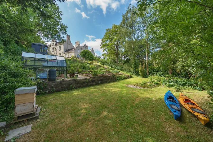 Property Image 19