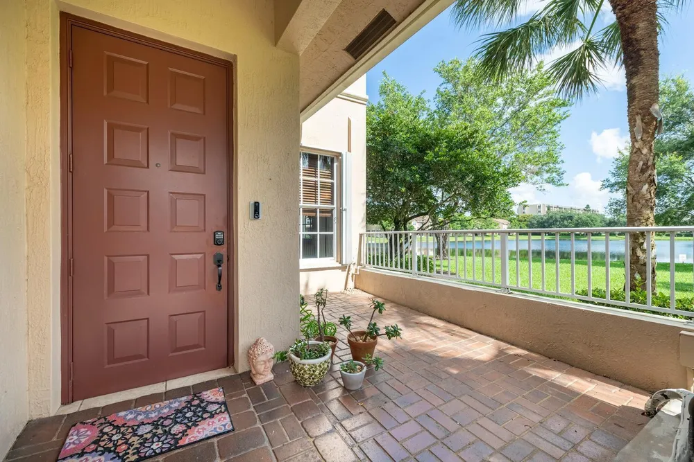 3501 Lakeside Dr, Davie, FL 33328