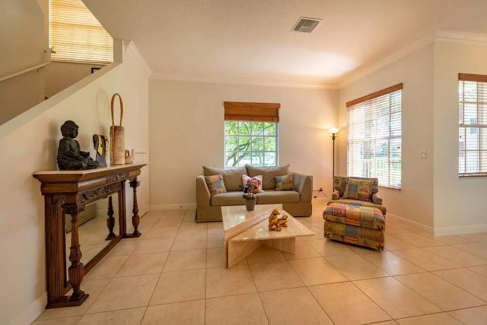 3501 Lakeside Dr, Davie, FL 33328