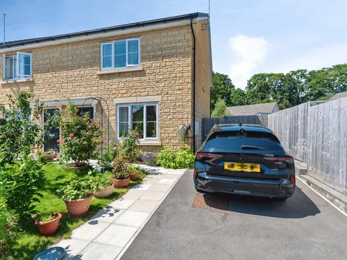 St. James Drive, Corshamphoto