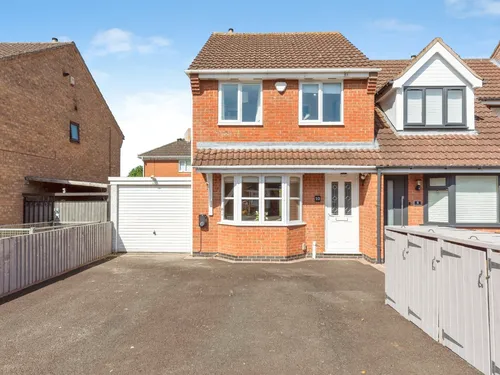 Cheviot Close, Gonerby Hill Foot, Granthamphoto