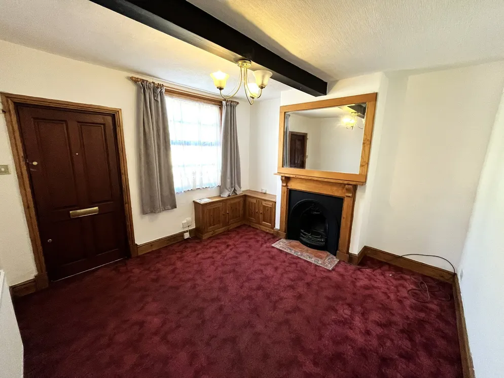 Property carousel item 6
