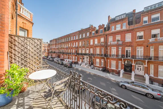 Rosary Gardens, London, SW7