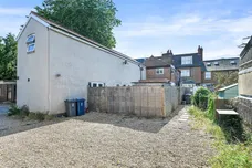 Higham Mead, CHESHAM