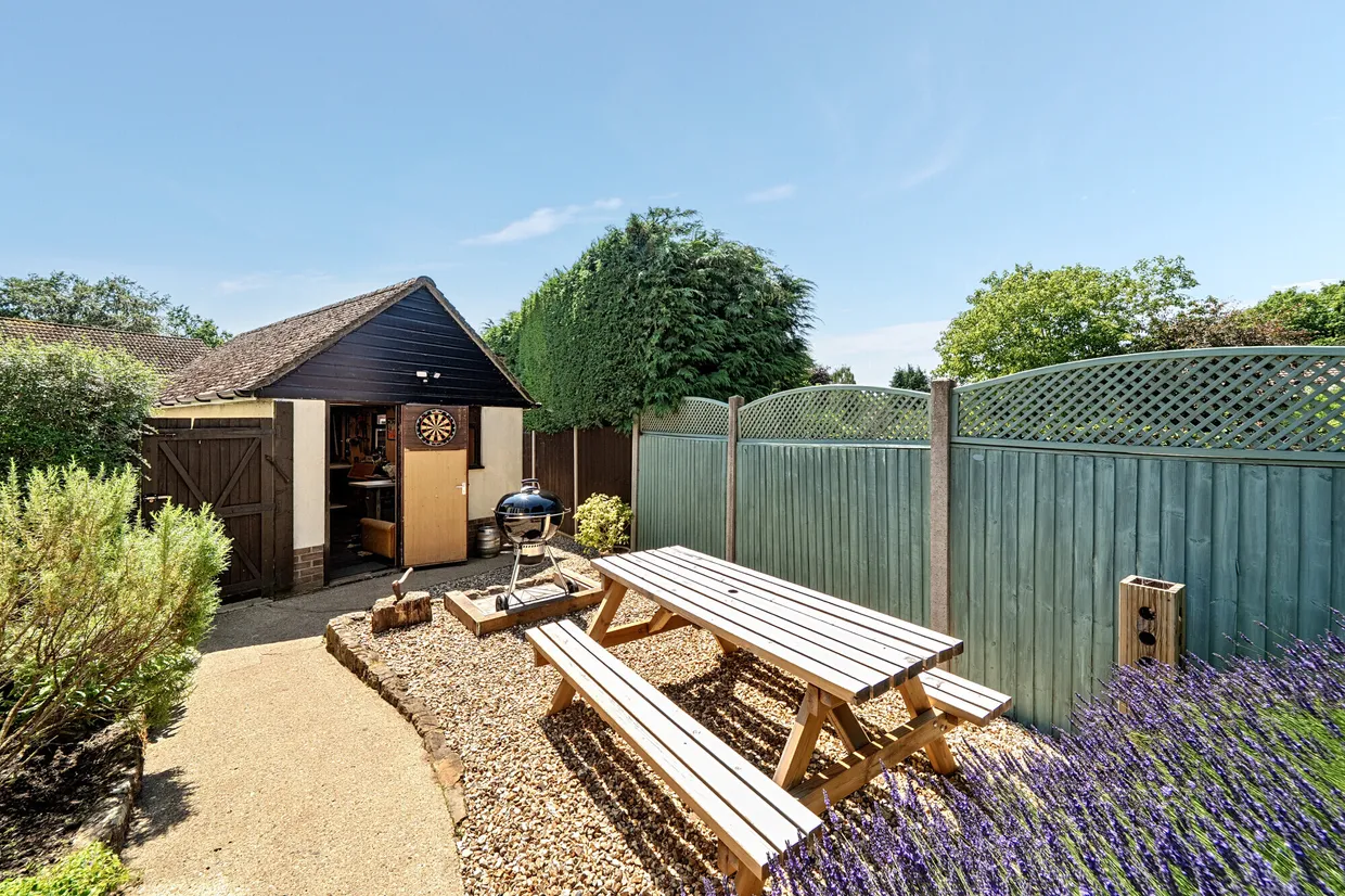 Border Road, HASLEMERE, GU27 photo 13