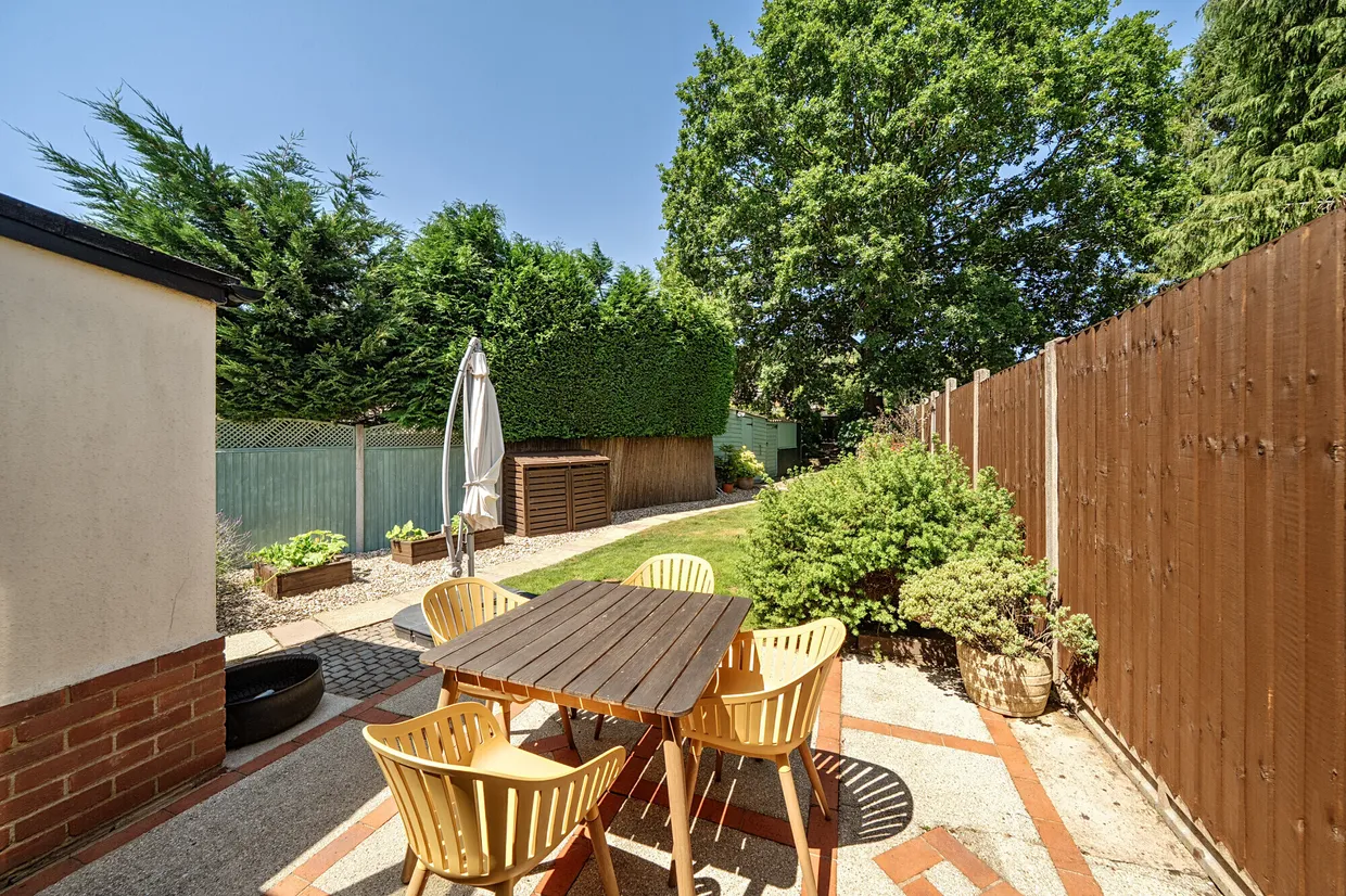 Border Road, HASLEMERE, GU27 photo 14