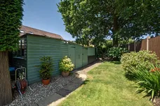 Border Road, HASLEMERE, GU27 photo 16