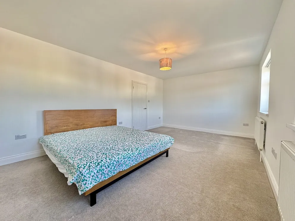 Property carousel item 19