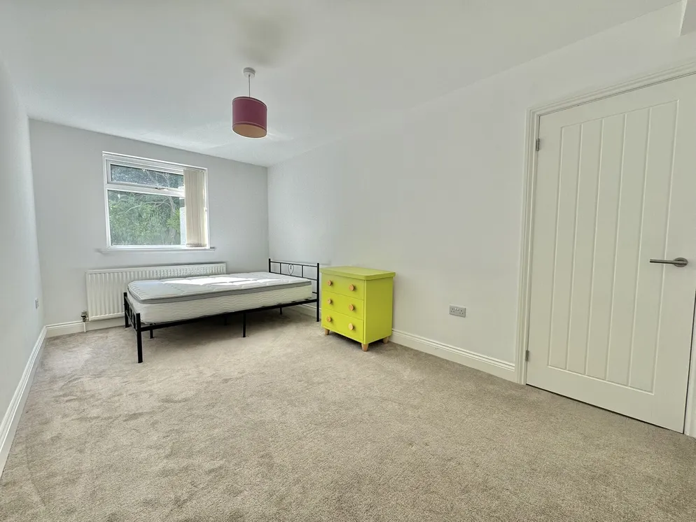 Property carousel item 20