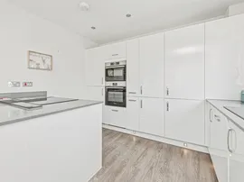 Waterton Gardens, Walton, Wakefield thumb 3