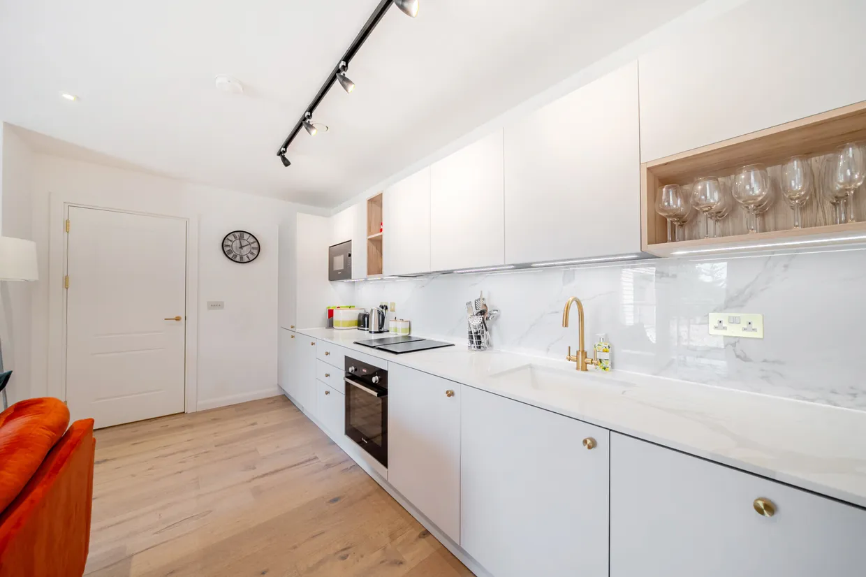 Ashley Road, Epsom, KT18 photo 2