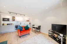 Ashley Road, Epsom, KT18 photo 8