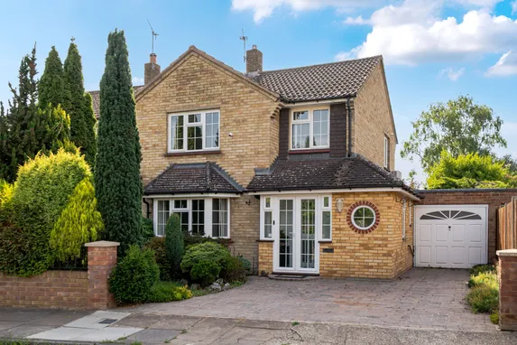 Rosewood Drive, Shepperton, TW17