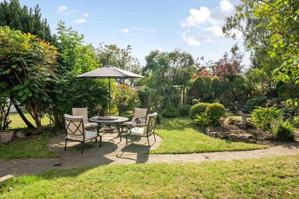 Rosewood Drive, Shepperton, TW17 photo 6