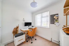 Rosewood Drive, Shepperton, TW17 photo 12