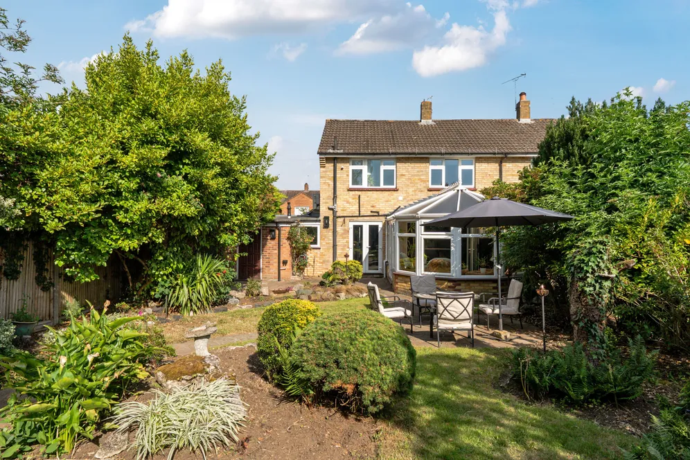Rosewood Drive, Shepperton, TW17 photo 13