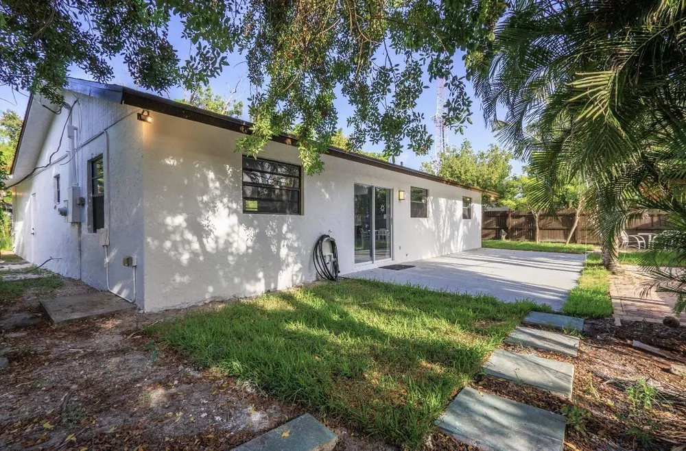 1661 NW 1st Ave, Pompano Beach, FL 33060