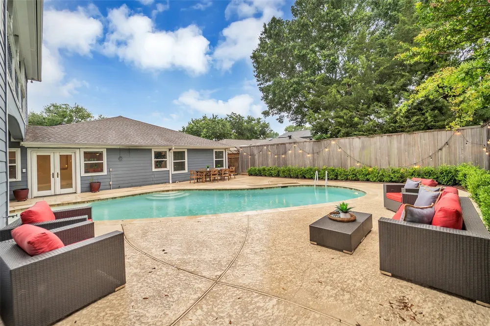 8702 Ilona Ln, Houston, TX 77025