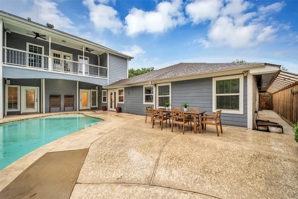 8702 Ilona Ln, Houston, TX 77025