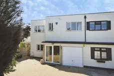 Eastern Avenue East, Romford