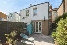 Pretoria Road, Watford