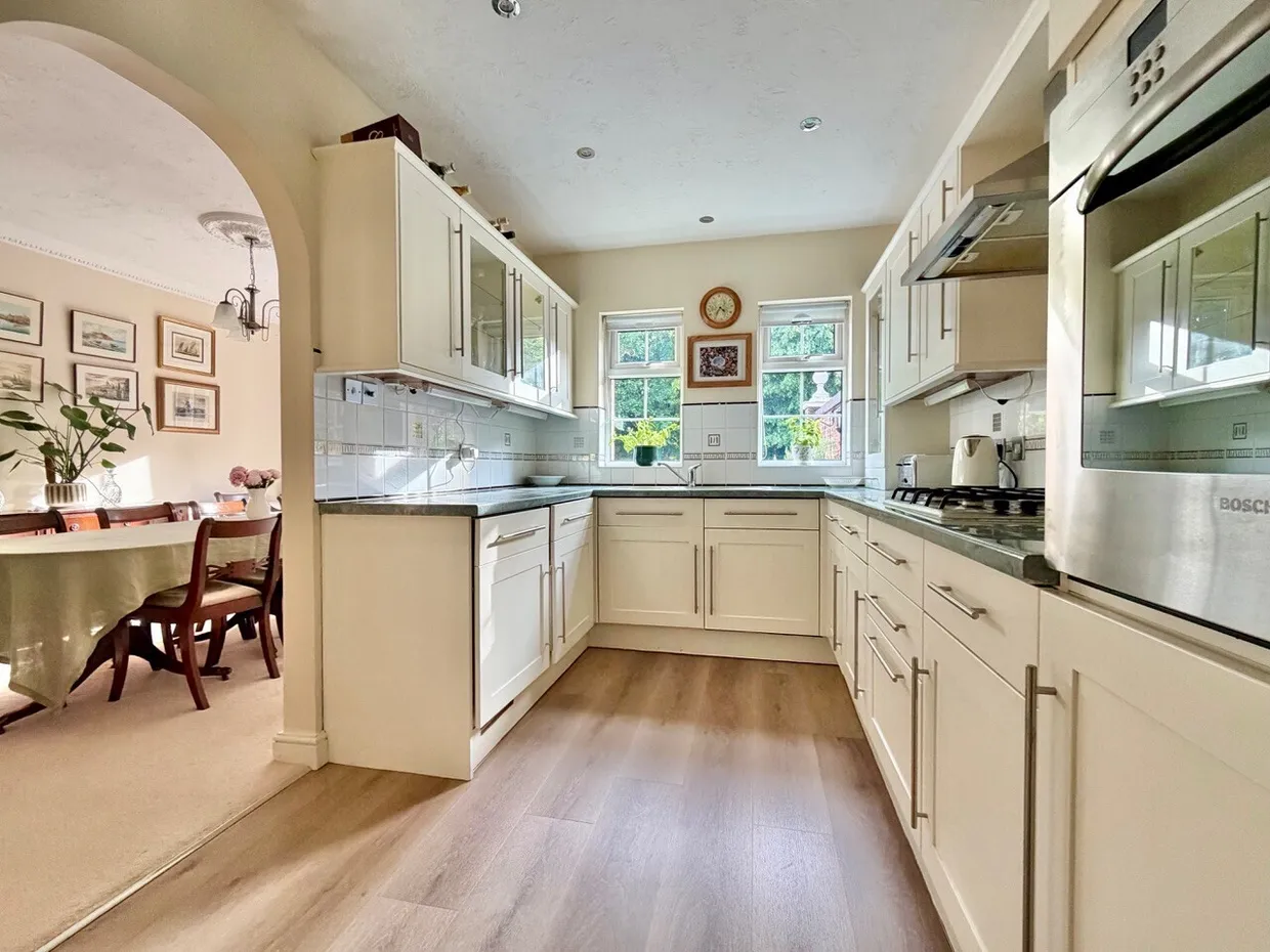 London Road, Ascot, SL5 photo 6