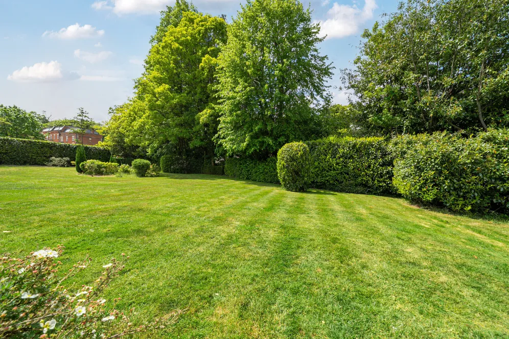 London Road, Ascot, SL5 photo 9