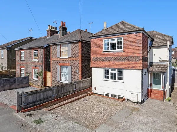 Balcombe Road, Horley, Surrey, RH6