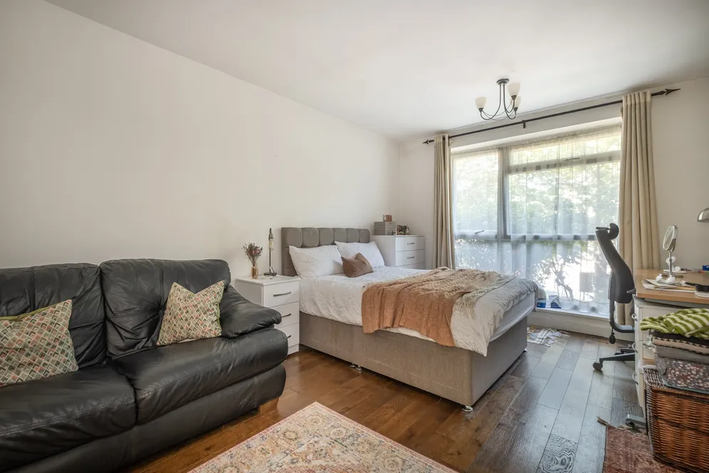 Putney Hill, London, SW15 photo 2
