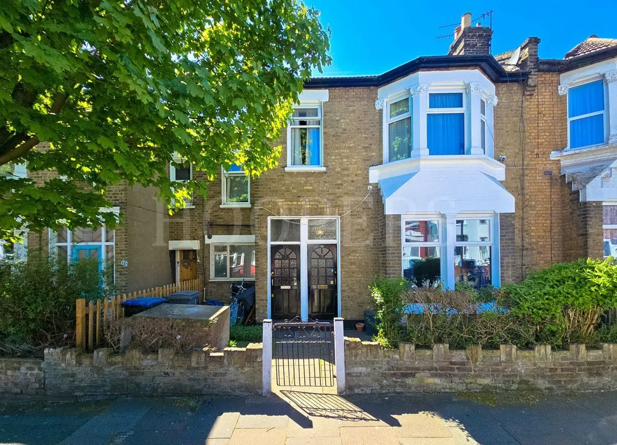 Lansdowne Grove, London, NW10