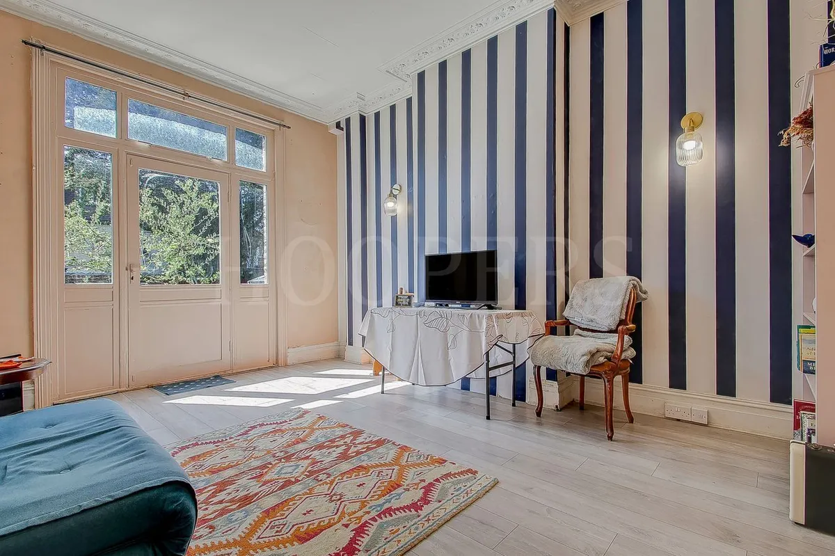 Lansdowne Grove, London, NW10