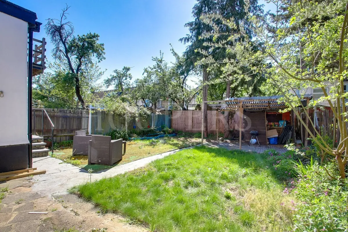 Lansdowne Grove, London, NW10