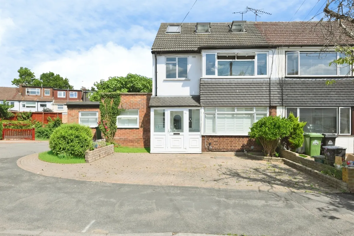 Varney Close, Cheshunt, Waltham Cross