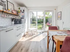 Paradise Drive, Woodmansey, Beverley thumb 2