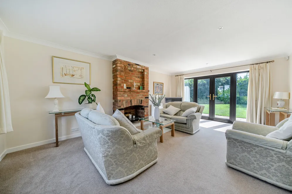 Willow Park, Stoke Poges, SL2 photo 4
