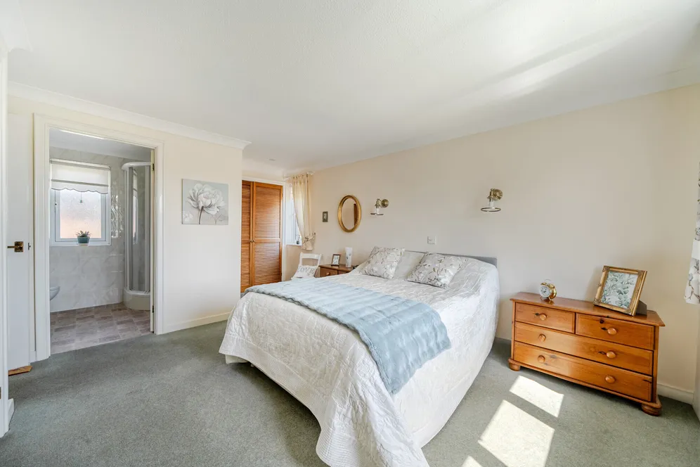 Willow Park, Stoke Poges, SL2 photo 7