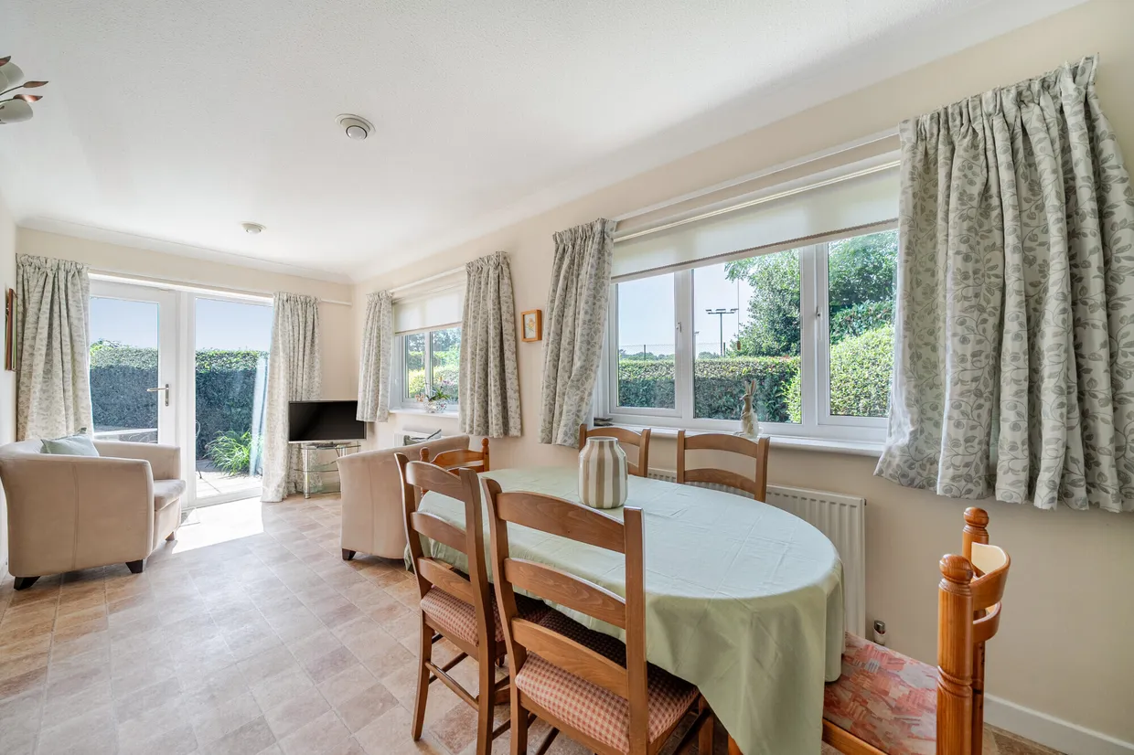 Willow Park, Stoke Poges, SL2 photo 9