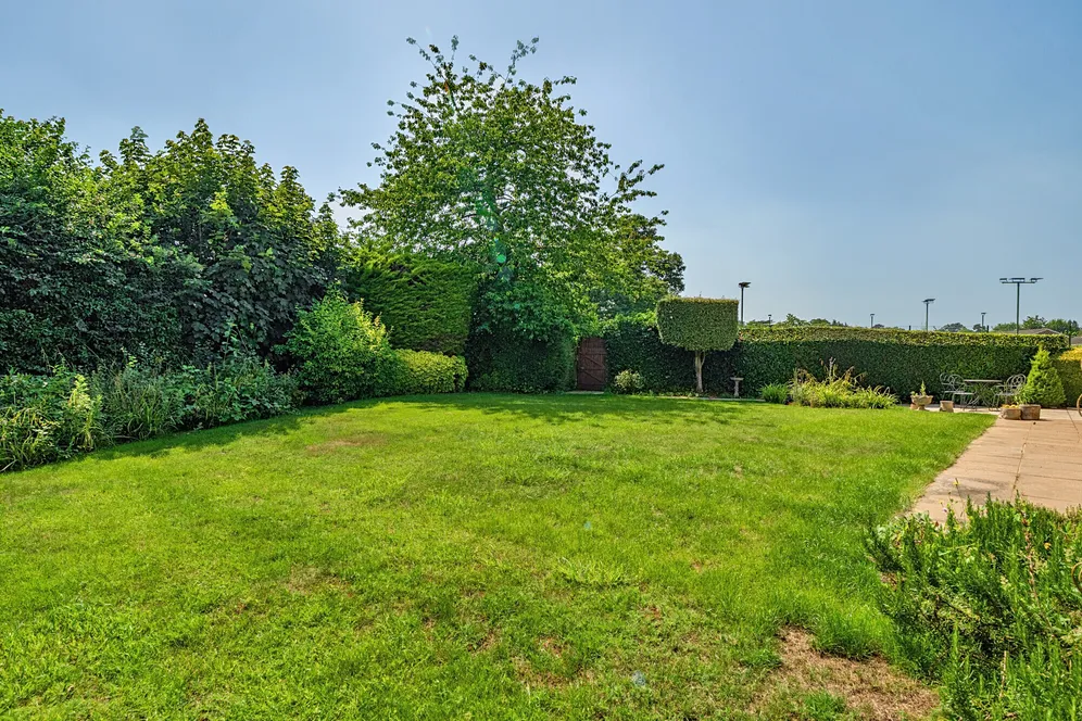 Willow Park, Stoke Poges, SL2 photo 14