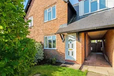 Perrior Road Godalming GU7 photo 10