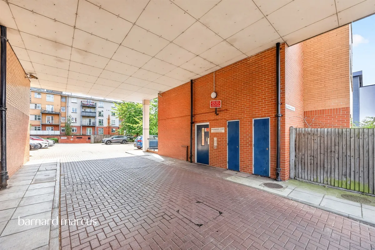 Hogarth Crescent, Croydon