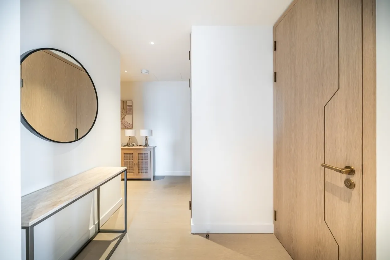 Nine Elms Lane London SW8 photo 12