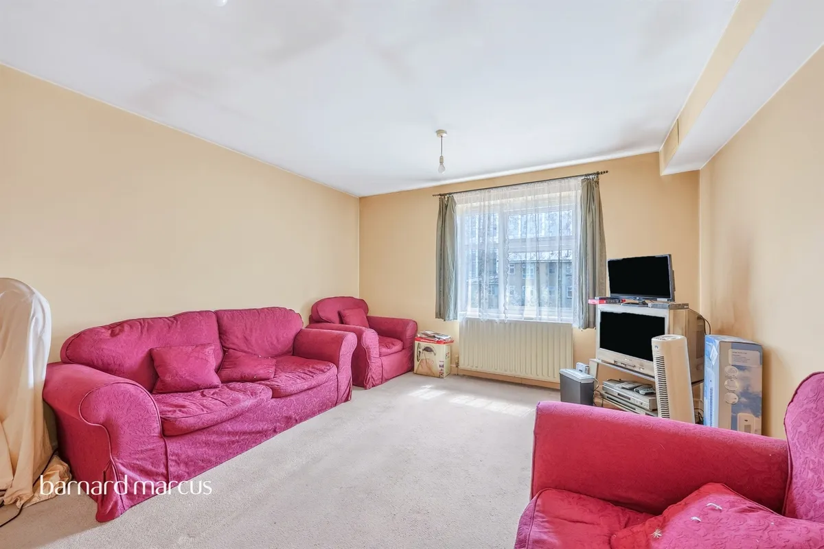 Hogarth Crescent, Croydon